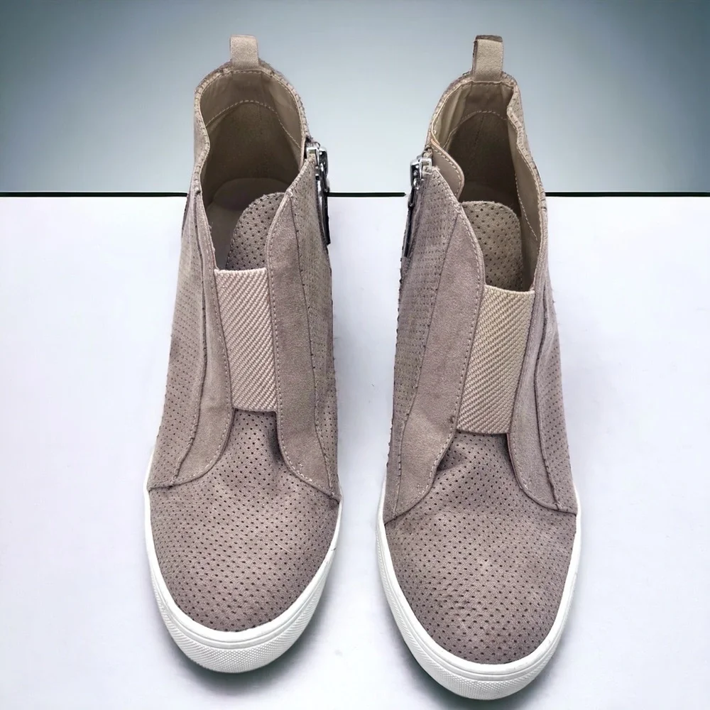 MIA Arianna Wedge Sneakers Womens 8.5 Taupe Suede Hidden Heel Shoes NWOB